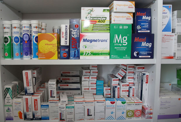 СОМБОР ГАСИ ДРЖАВНЕ АПОТЕКЕ: По лек код приватника